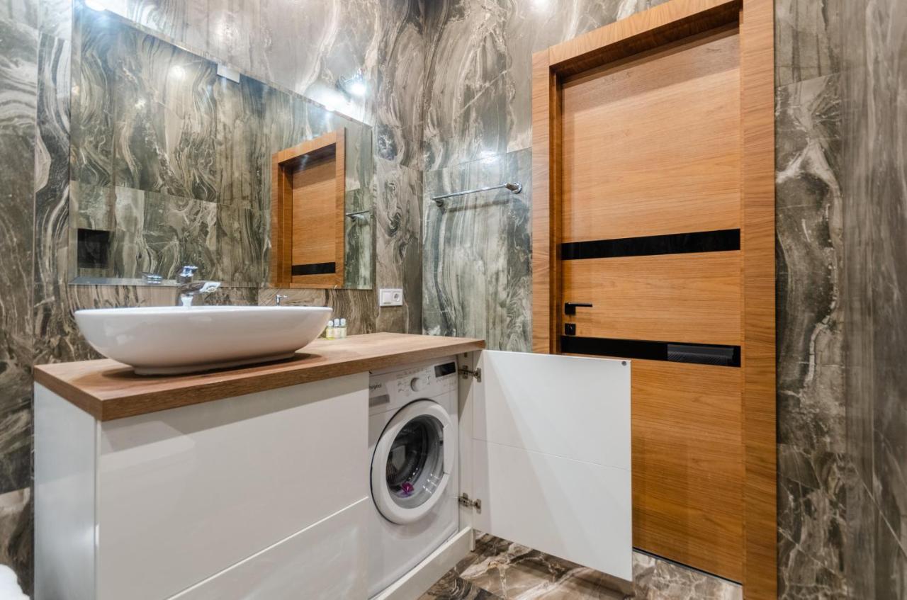 Petrovdom Apartaments 8-188 In Rc Central Park, 7 John Mccain Street Kiev Buitenkant foto