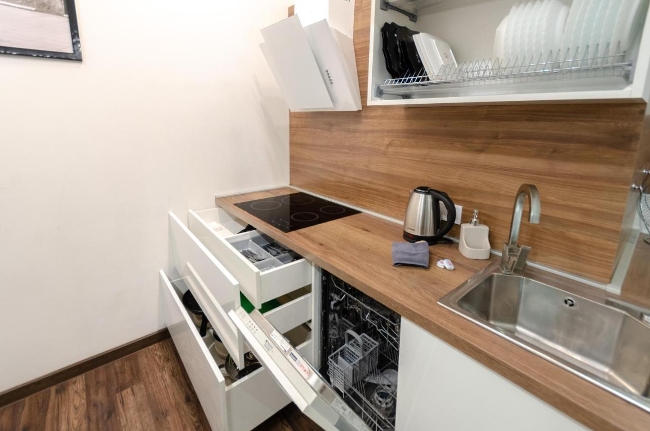Petrovdom Apartaments 8-188 In Rc Central Park, 7 John Mccain Street Kiev Buitenkant foto