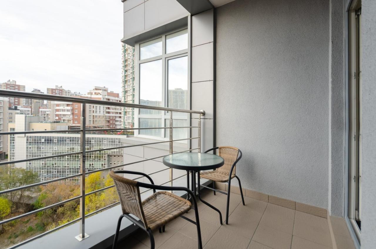 Petrovdom Apartaments 8-188 In Rc Central Park, 7 John Mccain Street Kiev Buitenkant foto